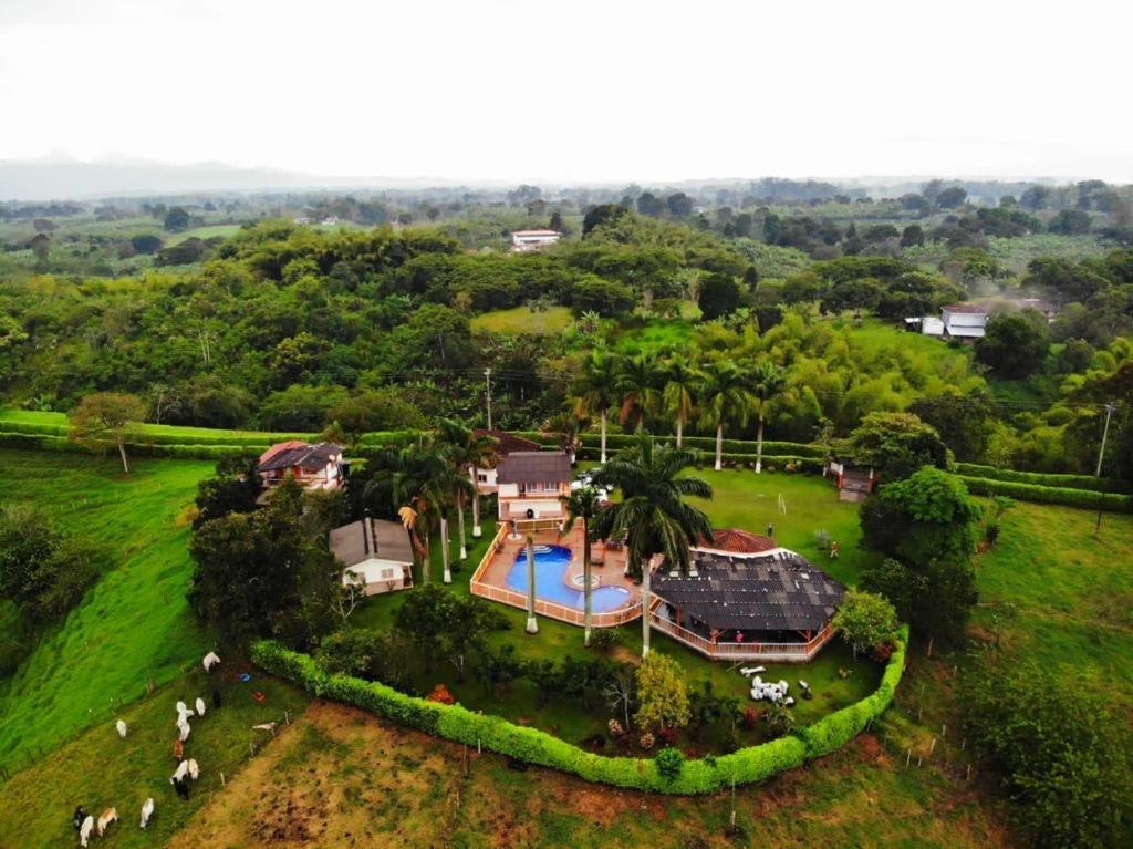 Alojamiento Campestre Hawaii Монтенегро Экстерьер фото